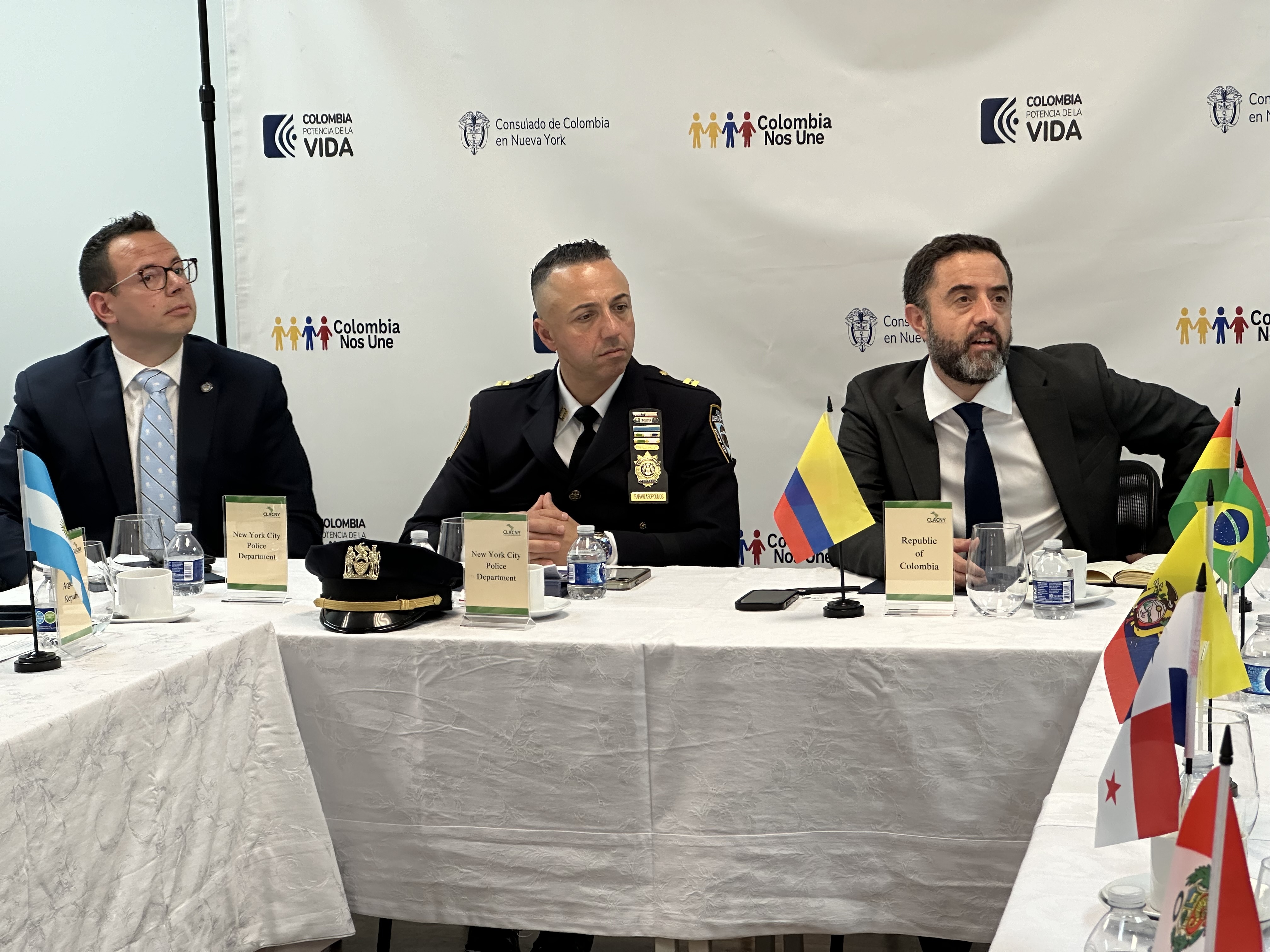 ¡NYPD más allá de la seguridad! La Coalición de Cónsules Latinoamericanos de Nueva York