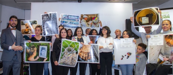 Consulado en Nueva York inauguró exhibición fotográfica sobre las experiencias migratorias de Víctimas del Conflicto Armado en Estados Unidos