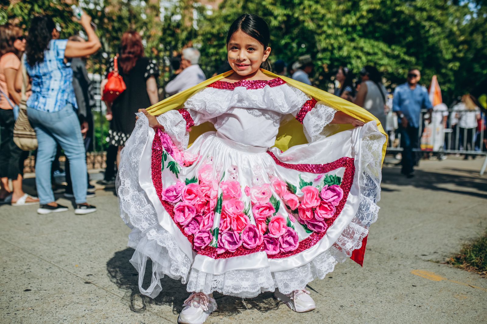 Una tarde llena de mucho talento, colorido patrio y fraternidad se vivió previo a la llegada del Presidente Gustavo Petro al Queens Borough Hall