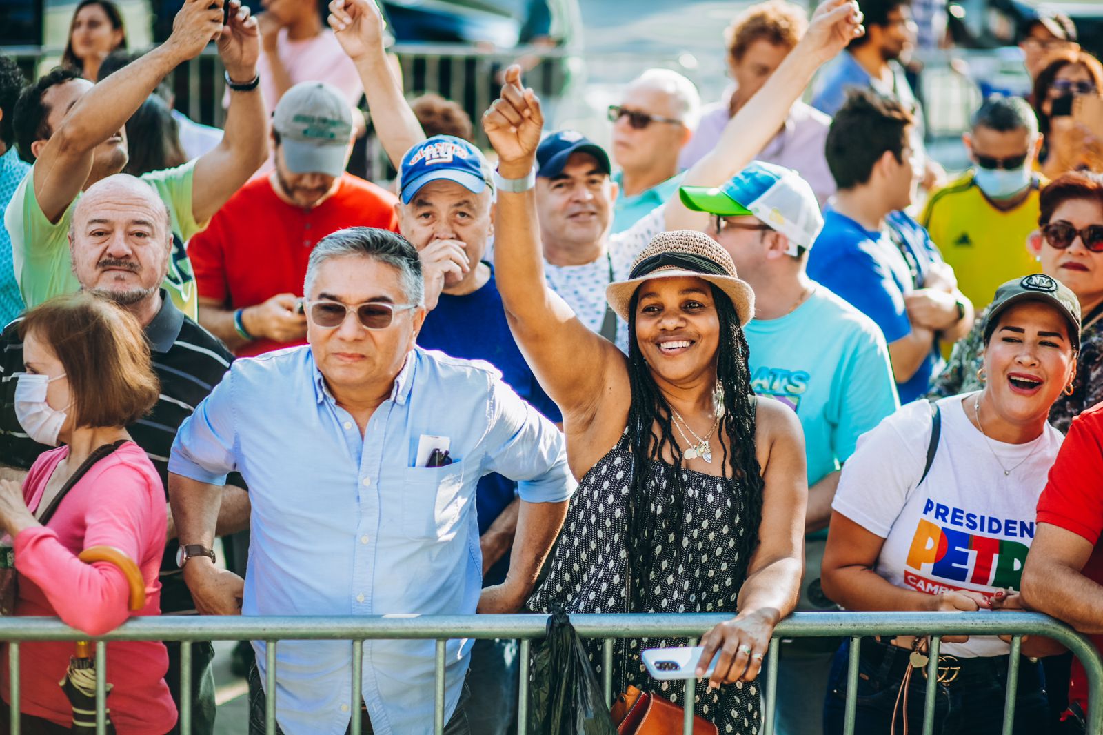 Una tarde llena de mucho talento, colorido patrio y fraternidad se vivió previo a la llegada del Presidente Gustavo Petro al Queens Borough Hall