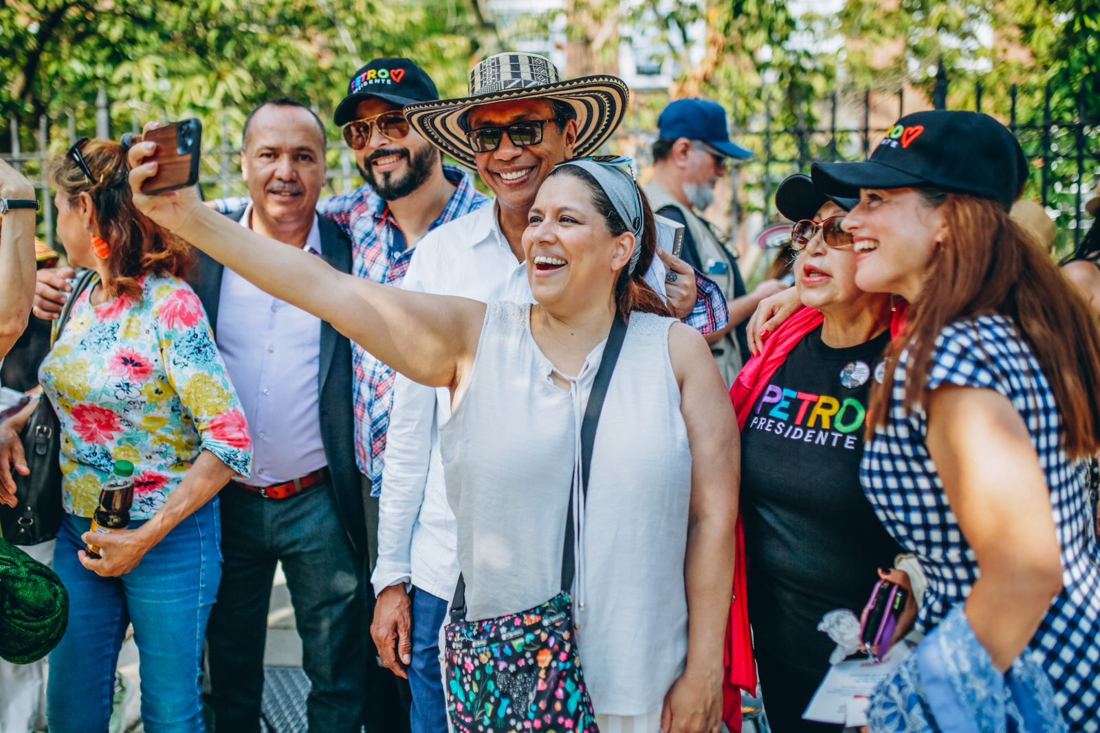 Una tarde llena de mucho talento, colorido patrio y fraternidad se vivió previo a la llegada del Presidente Gustavo Petro al Queens Borough Hall