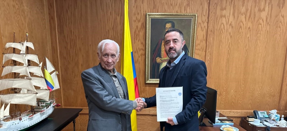 Neurocientífico colombiano Rodolfo Llinás anunció, en reunión con el Cónsul de Nueva York, Andrés Mejía, la donación de su telescopio a la Universidad Nacional