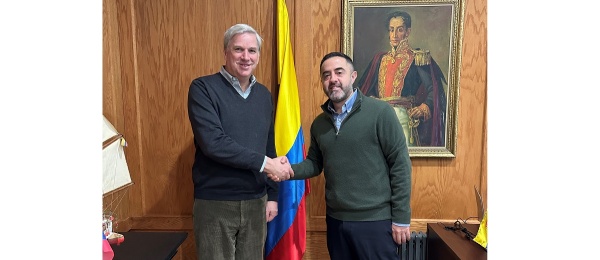 El Cónsul General Andrés Mejía se reunió con el destacado biólogo colombiano Cristian Samper